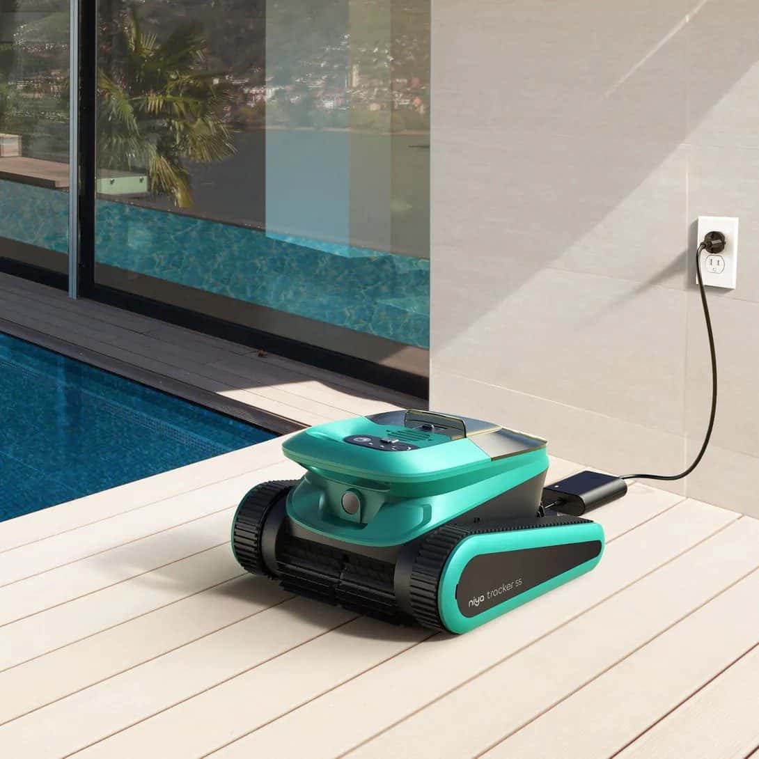 Thumbnail Robot curatare piscina fara cablu Niya Tracker 55 3